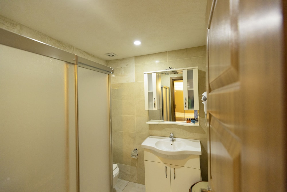 Demare Hotel 13