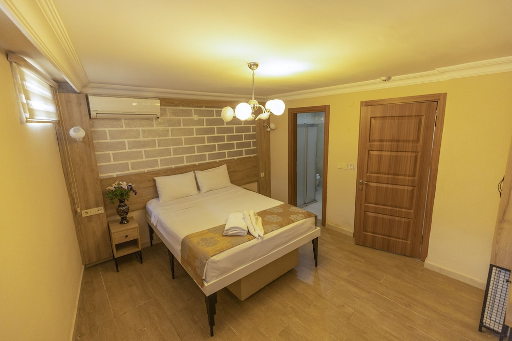 Demare Hotel 12