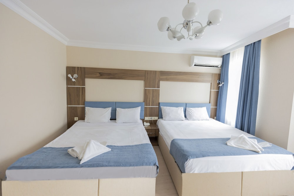 Demare Hotel 8