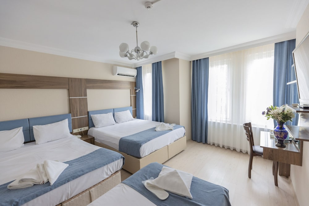 Demare Hotel 24