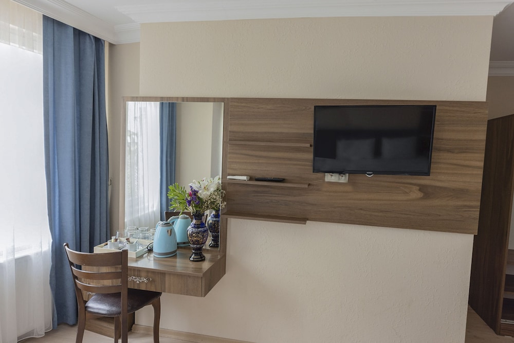 Demare Hotel 23