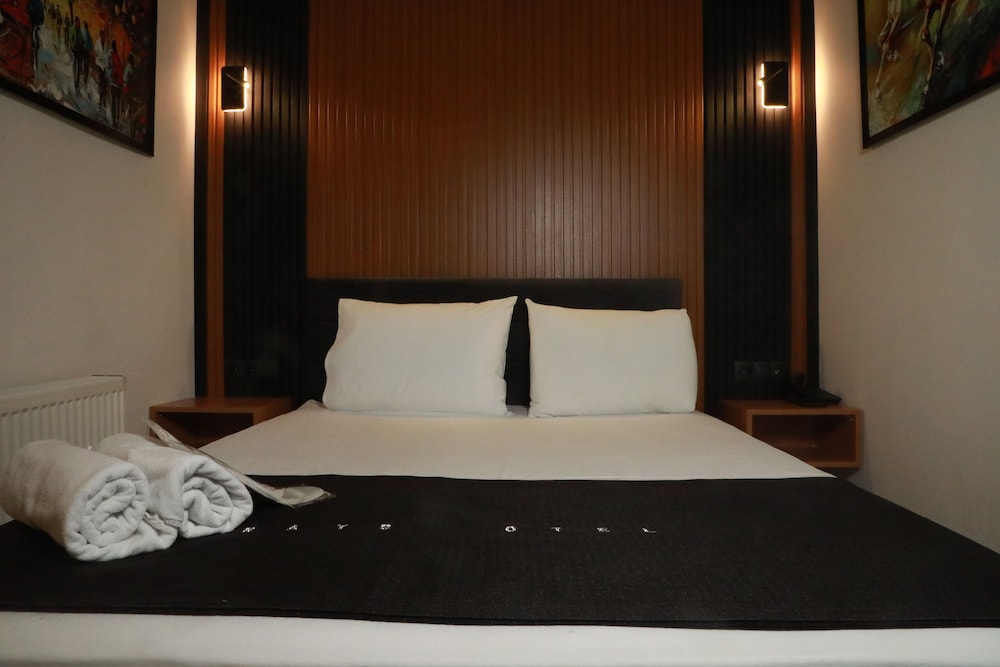 Rays Hotel 8