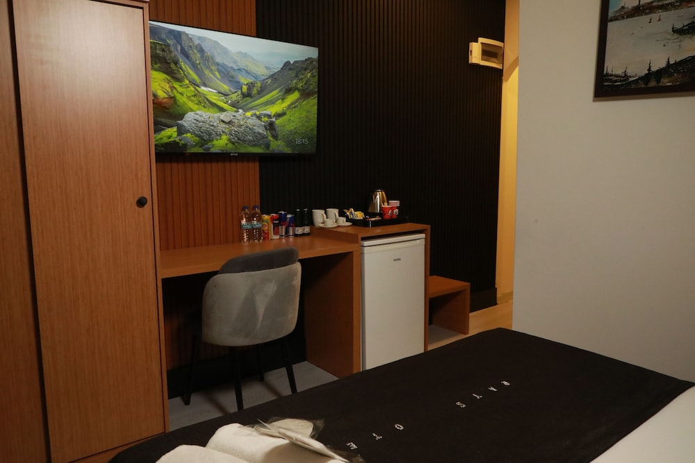 Rays Hotel 4