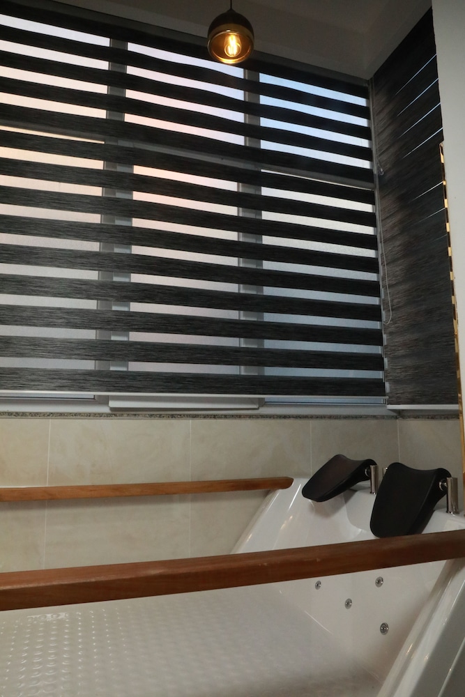 Rays Hotel 11