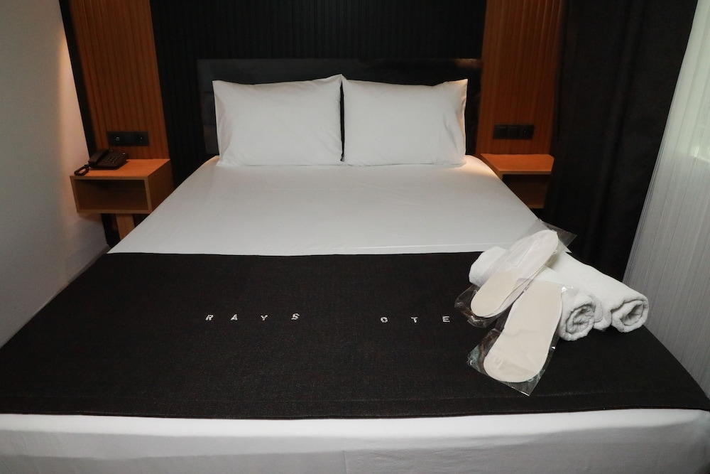 Rays Hotel 6