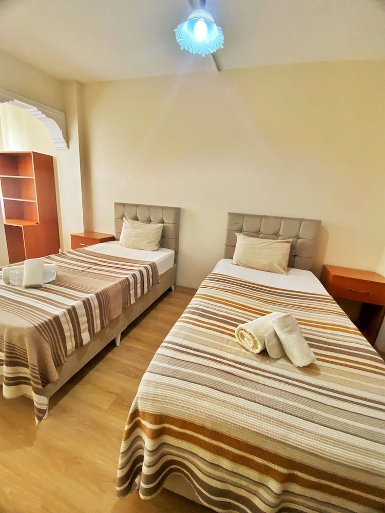 Ulubat Castle Hotel 21