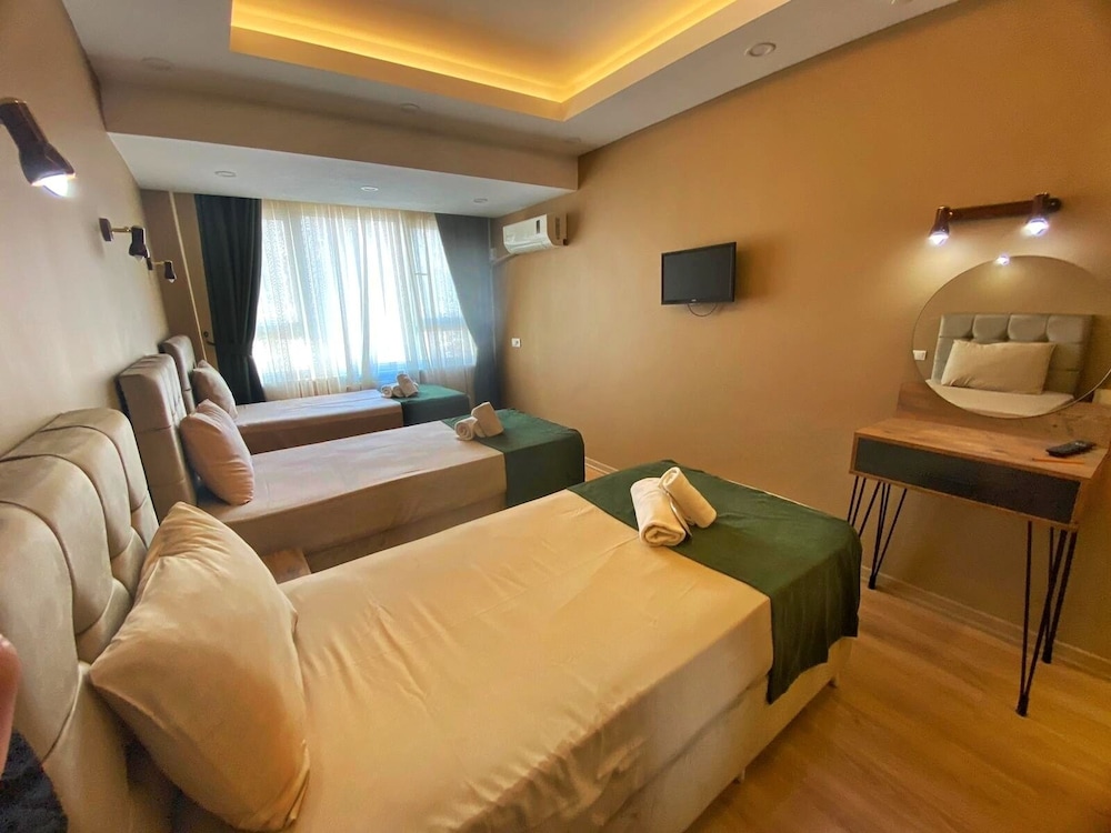 Ulubat Castle Hotel 23