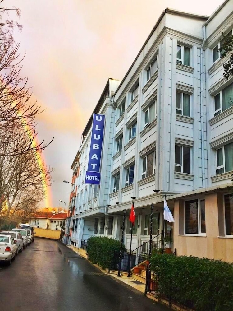 Ulubat Castle Hotel 1