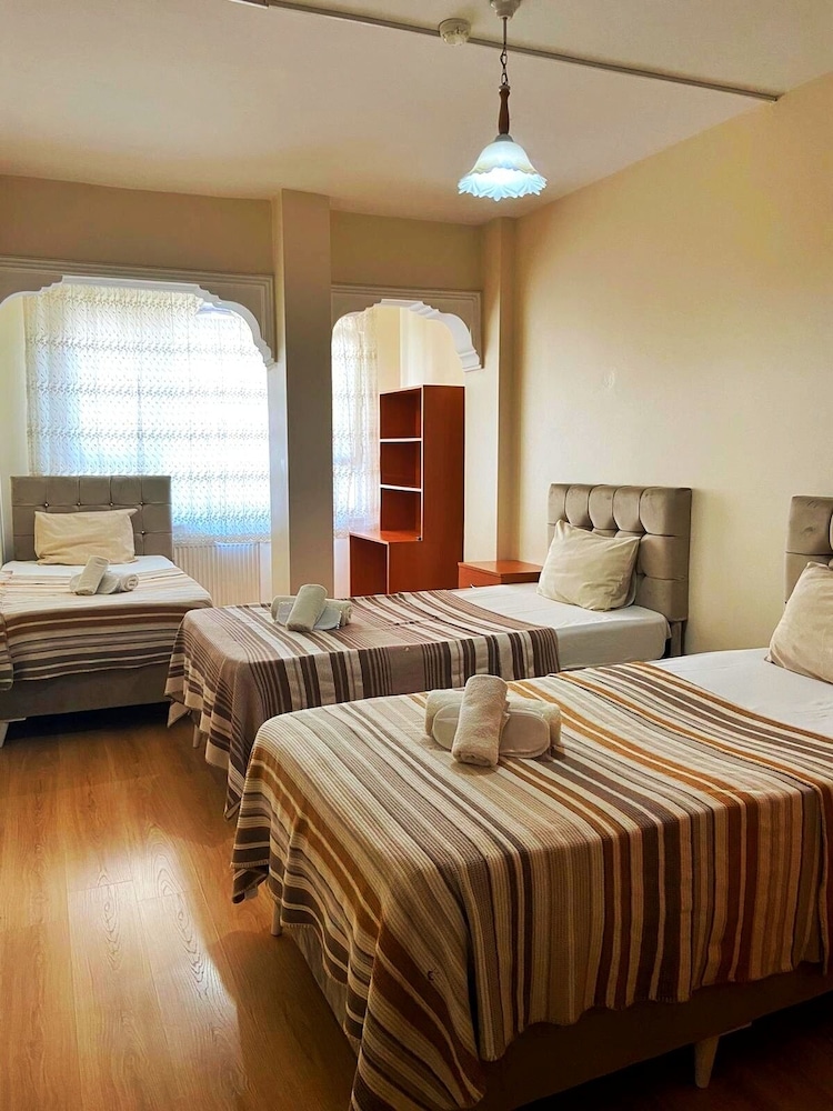 Ulubat Castle Hotel 20