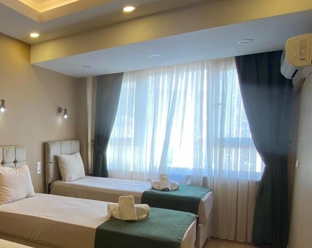 Ulubat Castle Hotel 7