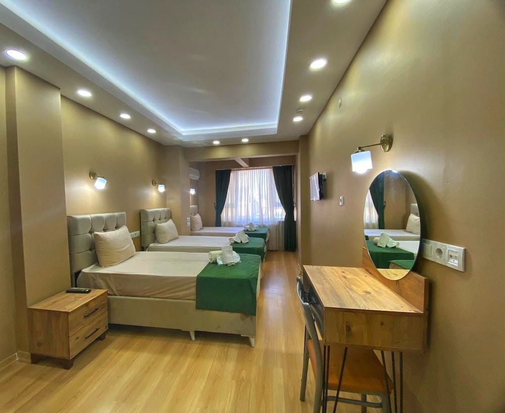 Ulubat Castle Hotel 14