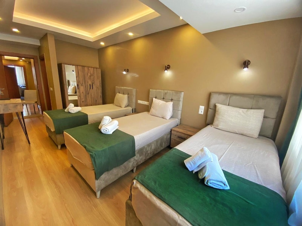 Ulubat Castle Hotel 15