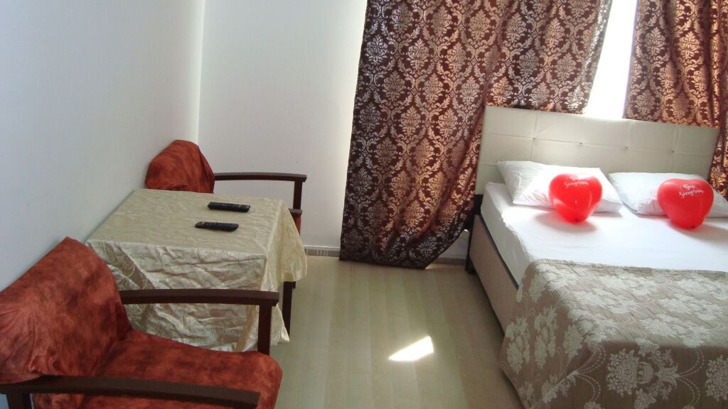 Ren Plus Suites Hotel 15
