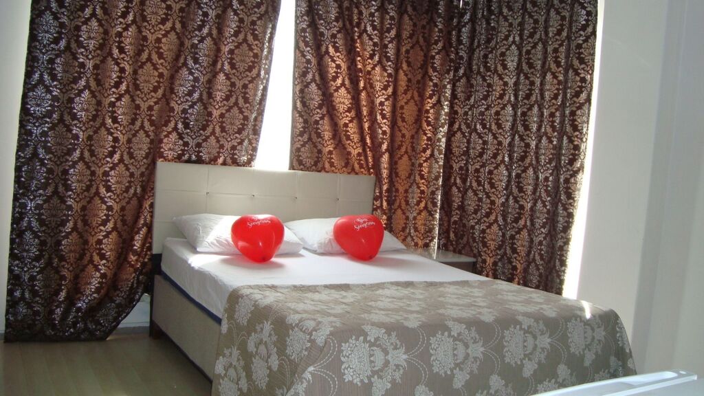 Ren Plus Suites Hotel 16