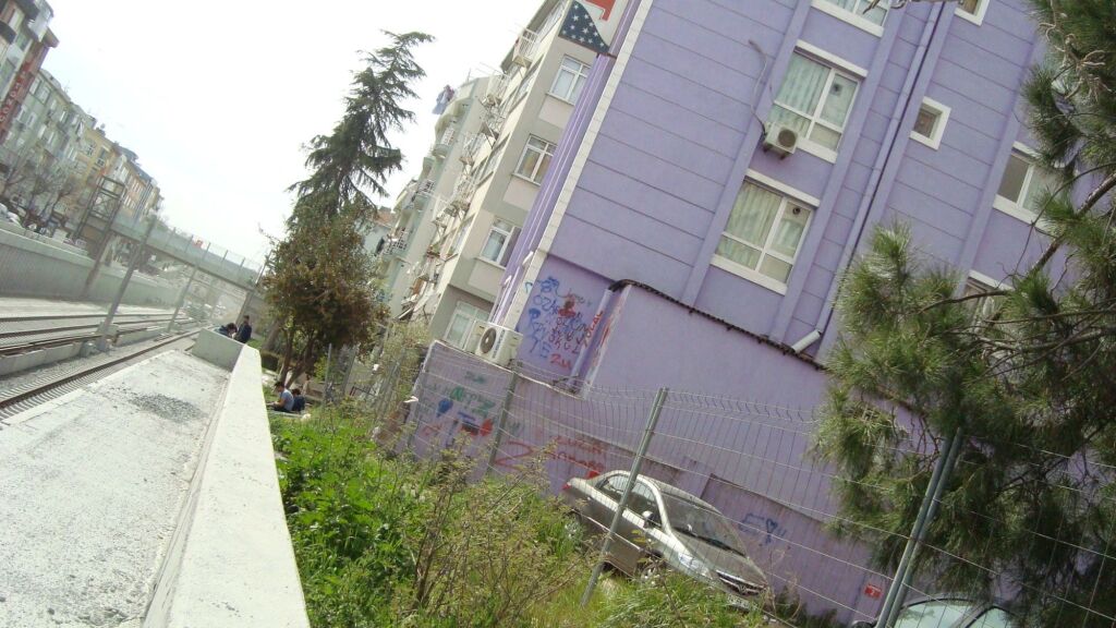 Ren Plus Suites Hotel 3