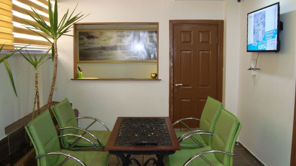 Ren Plus Suites Hotel 19