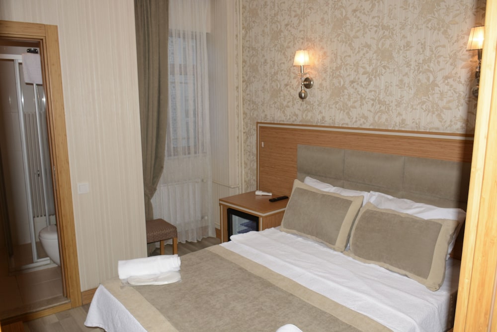 Hermanos Hotel 16