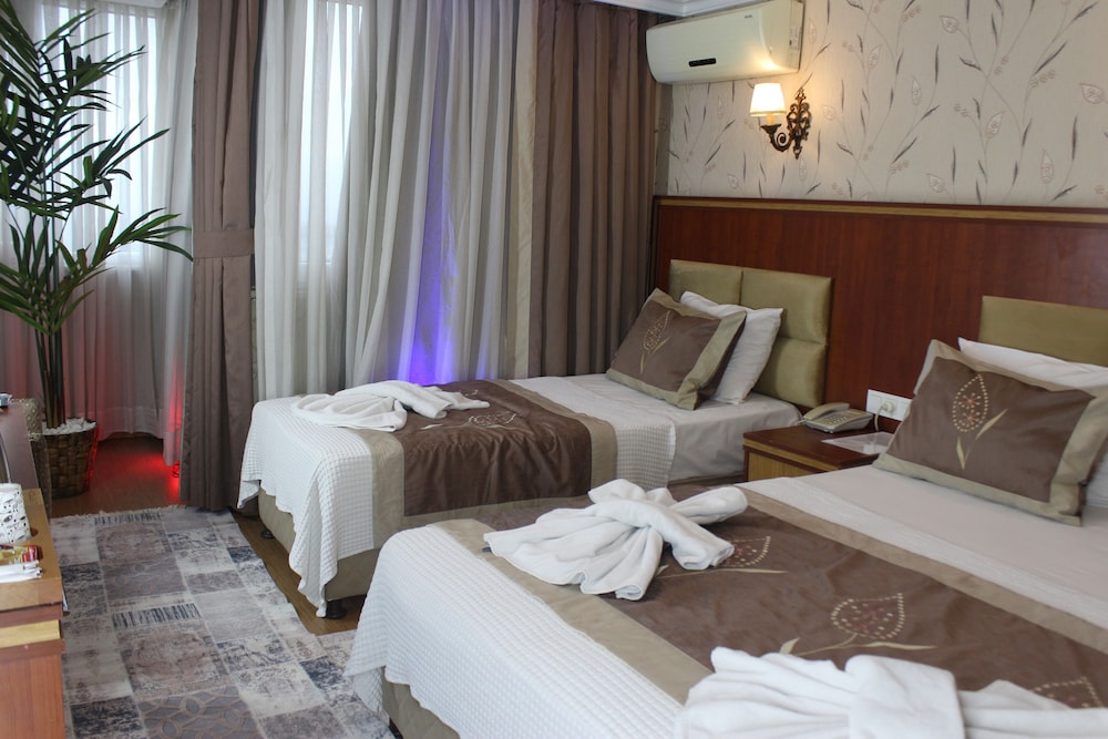 Hermanos Hotel 10