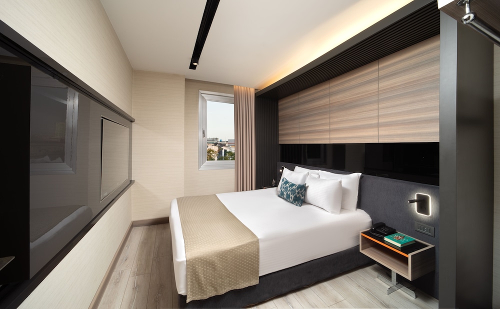 Nish Palace 19