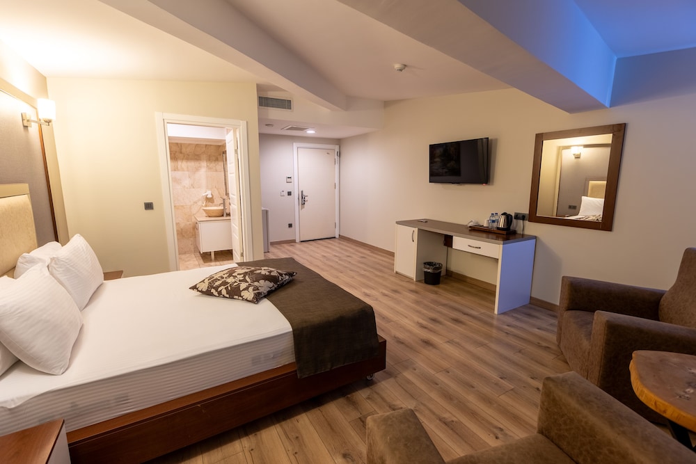 Asia Business Suites 6
