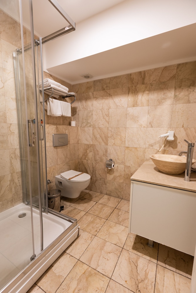 Asia Business Suites 7