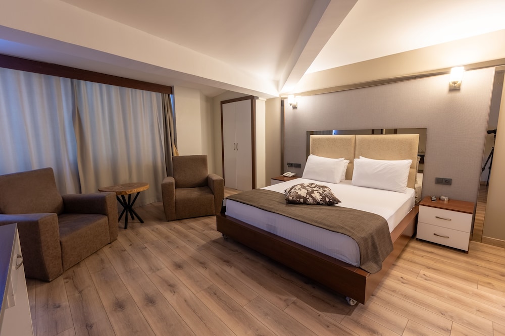 Asia Business Suites 3