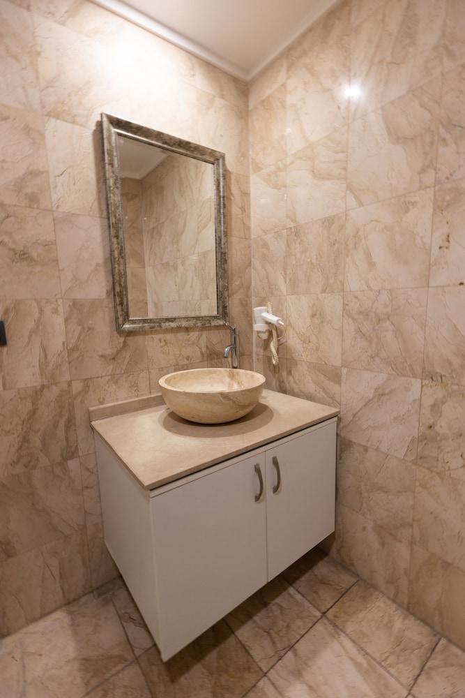 Asia Business Suites 12