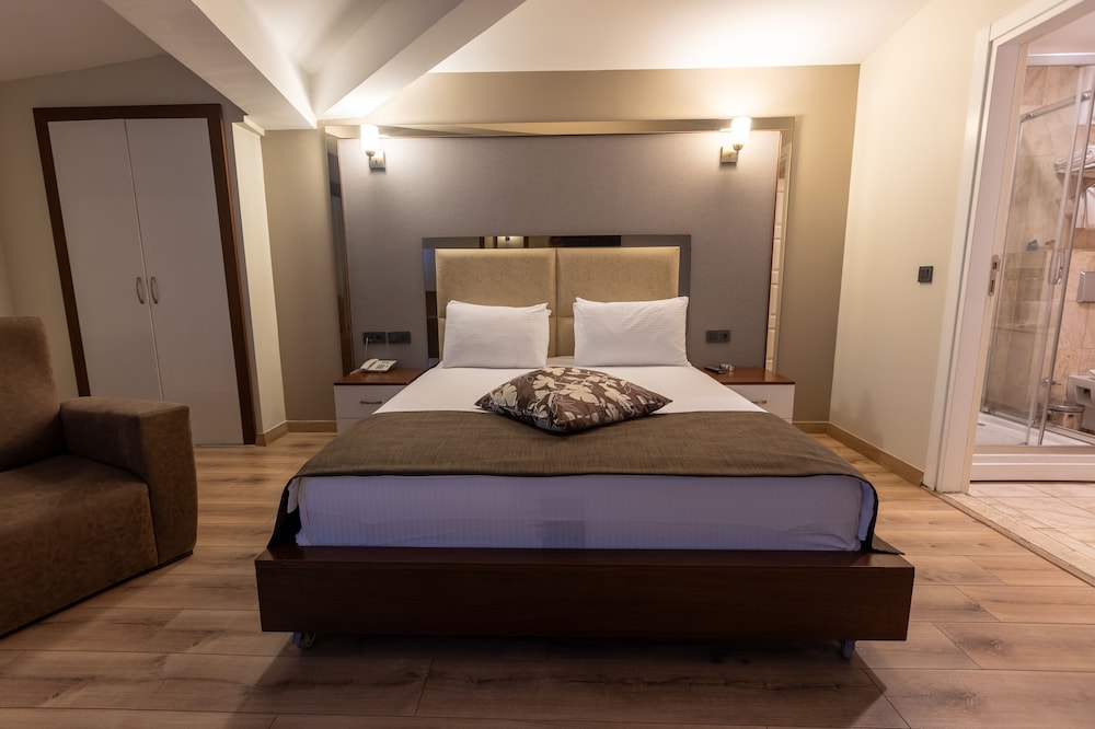 Asia Business Suites 5