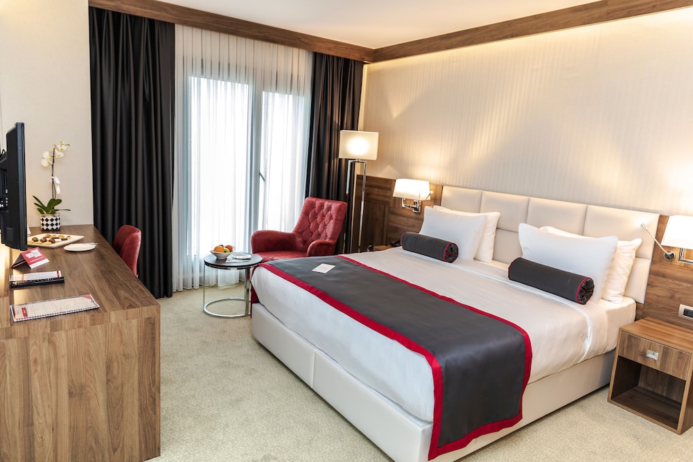 Ramada by Wyndham Beylikduzu 20