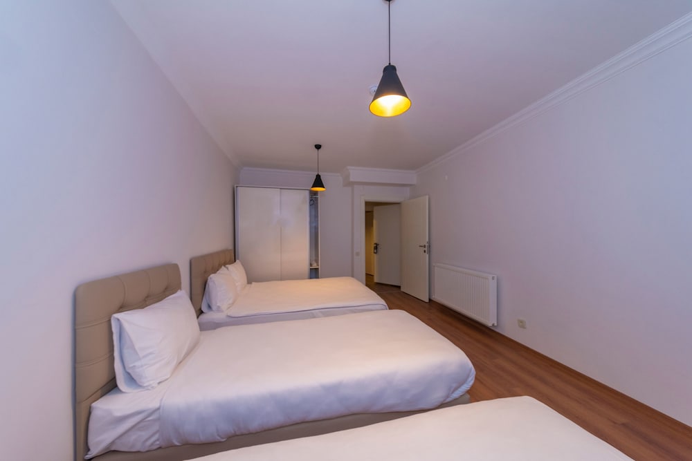 Joy Suites 7