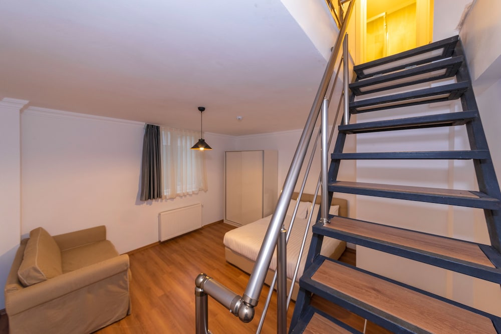 Joy Suites 17