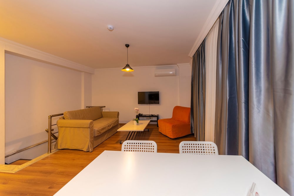 Joy Suites 13