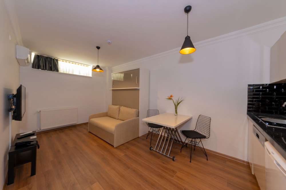 Joy Suites 5