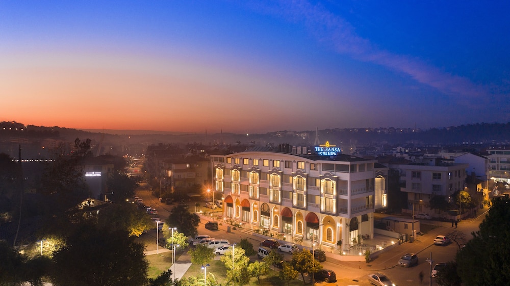 The Sansa Hotel 10