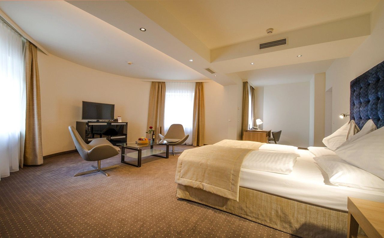 HiLight Suites Hotel 16