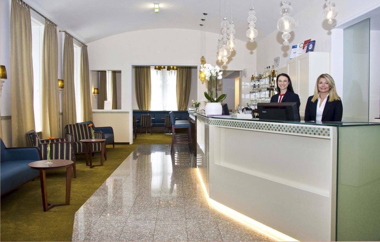 HiLight Suites Hotel 6