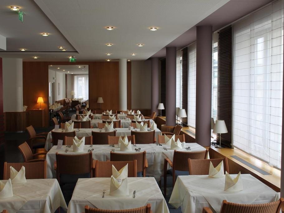 Hotel & Palais Strudlhof 16