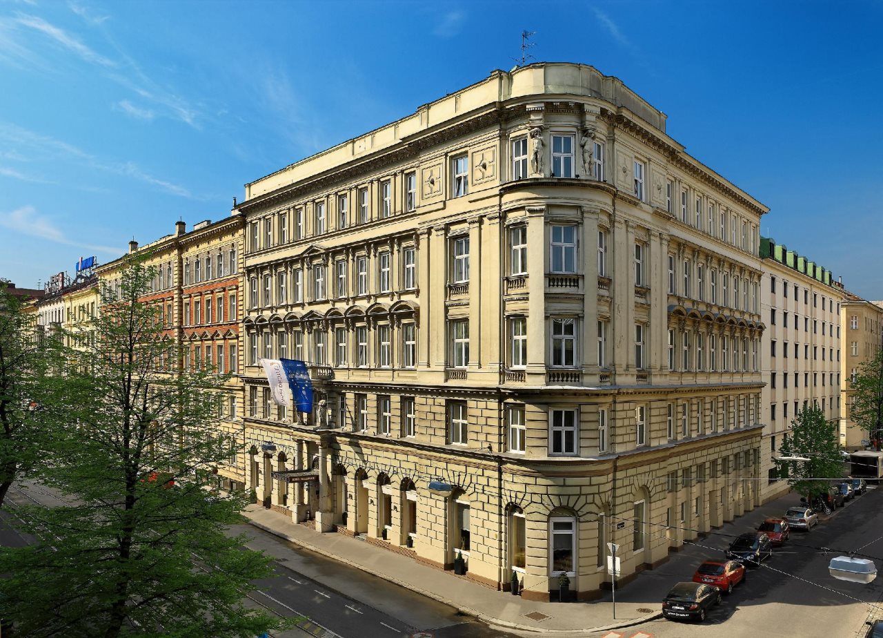 Bellevue Hotel 1