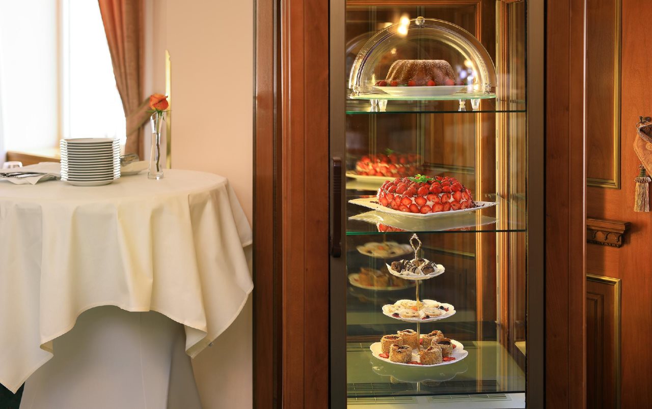 Bellevue Hotel 12