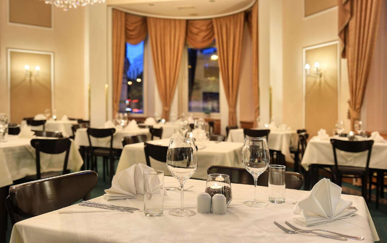 Bellevue Hotel 18
