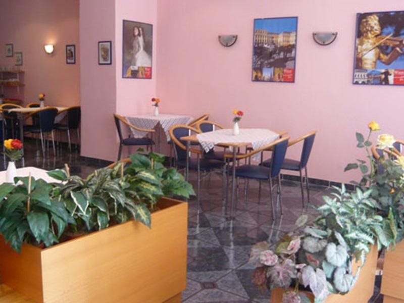 Hotel & Pension Arpi 17