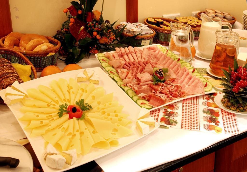 Suite Hotel 900m zur Oper 24