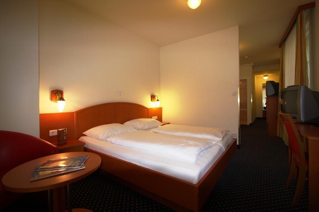 Suite Hotel 900m zur Oper 5