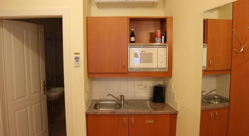 Suite Hotel 900m zur Oper 6