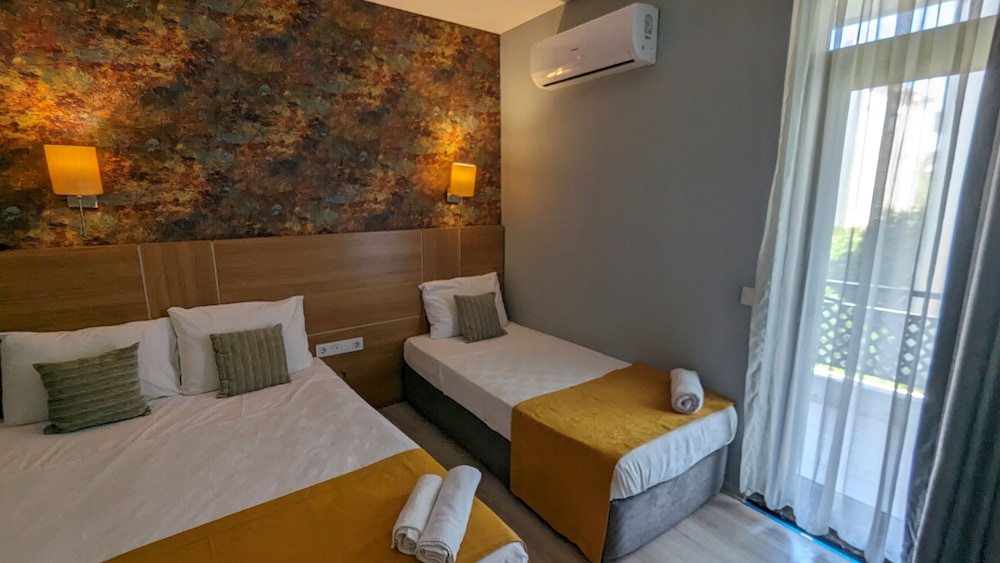 Ramona Lara Hotel 8