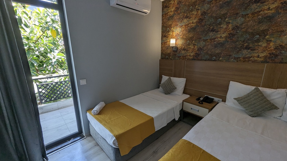 Ramona Lara Hotel 14
