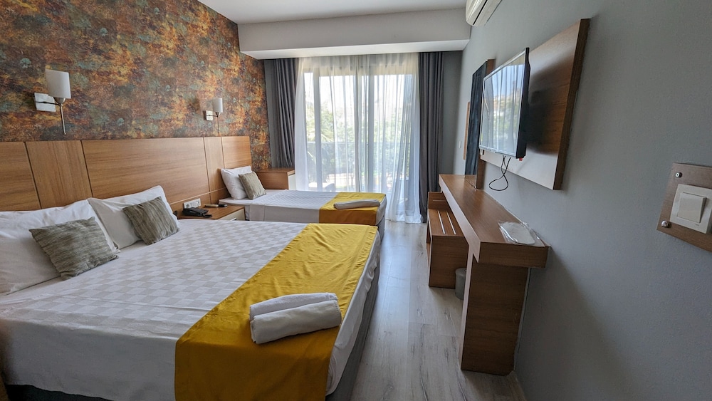 Ramona Lara Hotel 9