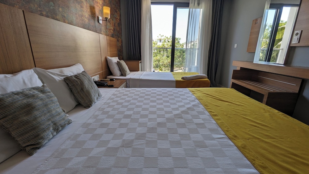 Ramona Lara Hotel 21