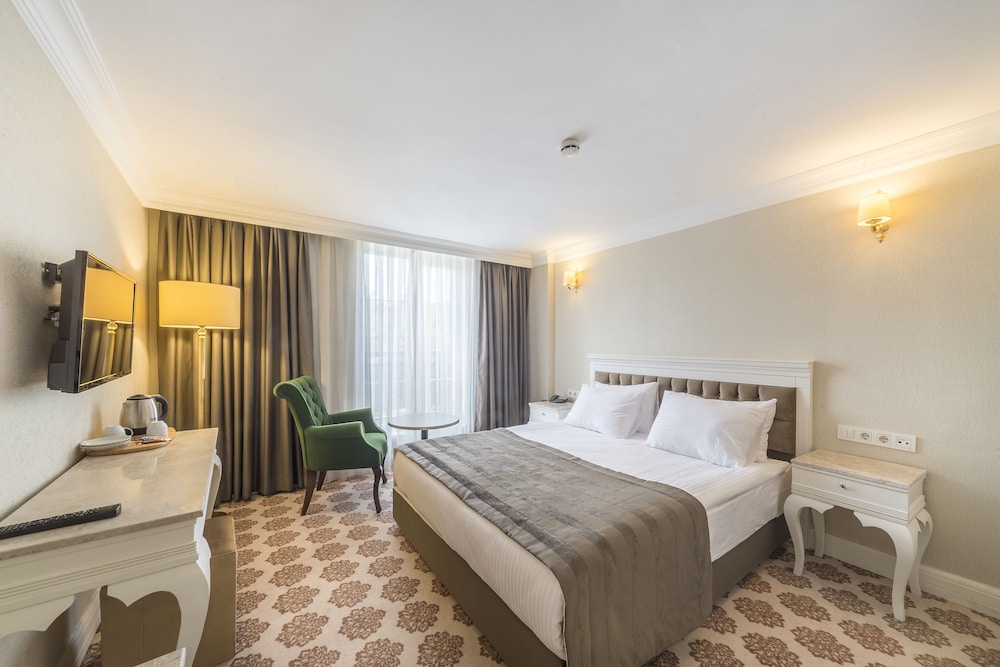 Kensington Hotel 11