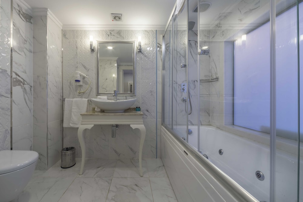 Kensington Hotel 21